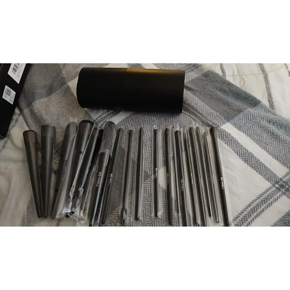 Bs-Mall 18 Pcs Black Premium Synthetic Makeup Brush Set With black Case